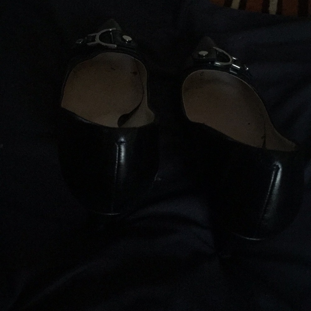 Shoes - Picture 2 of 3